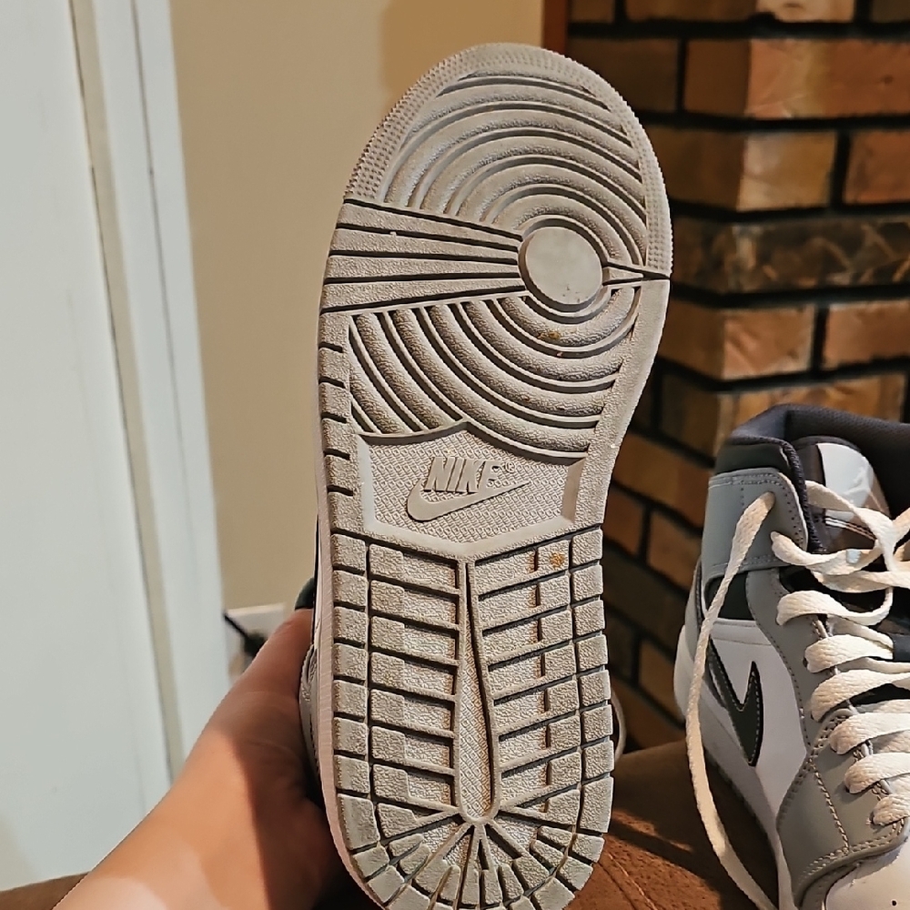 Nike Air High-Top Gray and White Sneakers - Picture 4 of 7